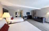 Bedroom 5 SureStay Hotel by Best Western Castlegar