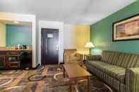 Common Space Quality Inn & Suites Memphis East