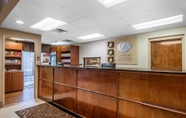 Lobi 4 Comfort Suites Columbus State University Area