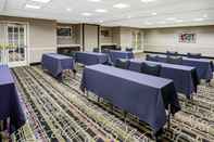 Functional Hall La Quinta Inn & Suites by Wyndham Tucson Airport