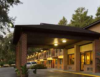 Luar Bangunan 2 Howard Johnson by Wyndham Tallahassee