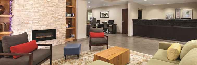 Lobby Country Inn & Suites by Radisson, Fresno North, CA