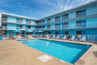 Swimming Pool Best Western Navarre Waterfront