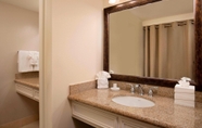 In-room Bathroom 2 Courtyard by Marriott Key Largo