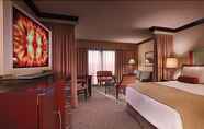 Bedroom 6 Ameristar Casino Hotel Kansas City