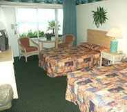 Bedroom 7 Daytona Inn Beach Resort