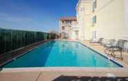 Swimming Pool 6 Best Western El Centro Inn