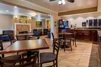 Bar, Cafe and Lounge Best Western El Centro Inn