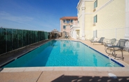 Swimming Pool 2 Best Western El Centro Inn