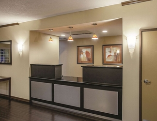 Lobby 2 La Quinta Inn & Suites by Wyndham Davis