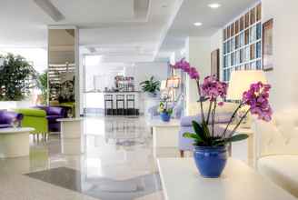 Lobby 4 Hotel Caravel