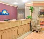 Lobby 2 Days Inn & Suites by Wyndham Osceola AR