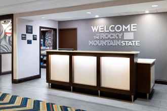 Lobi 4 Hampton Inn Denver-International Airport