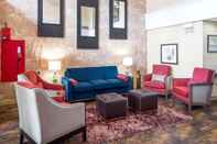 Lobby Comfort Suites Las Colinas Center