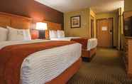 Kamar Tidur 3 Best Western Plus Deer Park Hotel & Suites