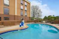 Swimming Pool Hampton Inn Conyers