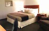 Bedroom 5 Best Western John Muir Inn