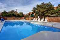 Swimming Pool GreenTree Inn Sedona