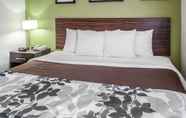 Kamar Tidur 7 Sleep Inn Airport