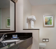 In-room Bathroom 6 Fairfield Inn & Suites by Marriott Albuquerque Airport