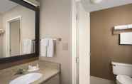 Toilet Kamar 4 Fairfield Inn & Suites by Marriott Albuquerque Airport