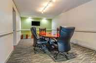 Functional Hall Quality Inn & Suites Creedmor - Butner