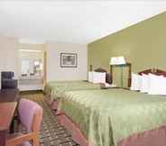 Bedroom 3 Days Inn by Wyndham Eufaula AL