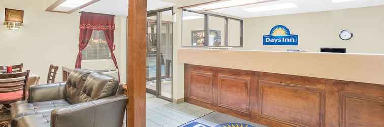 Lobby Days Inn by Wyndham Eufaula AL