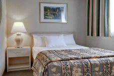 Bedroom Vagabond Inn Ventura