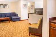Ruang Umum Comfort Inn Mount Shasta Area