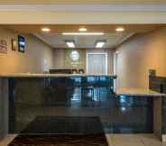 Lobby 5 Comfort Inn Mount Shasta Area