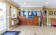 Lobi 3 Rodeway Inn & Suites Jacksonville near Camp Lejeune