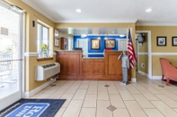 Lobi Rodeway Inn & Suites Jacksonville near Camp Lejeune