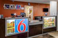 Lobi Motel 6 Greensboro, NC - Airport