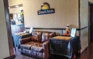 Lobby 2 Days Inn by Wyndham Collinsville/St. Louis