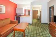 Common Space Ramada Limited Decatur