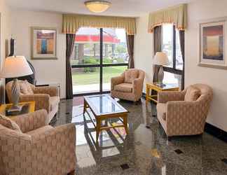 Lobi 2 Americas Best Value Inn Collinsville St. Louis