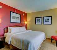 Bedroom 7 Courtyard by Marriott Paducah