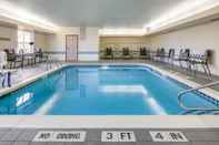 Swimming Pool Fairfield Inn By Marriott Kansas City Airport