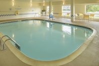 Swimming Pool Fairfield Inn by Marriott Joplin