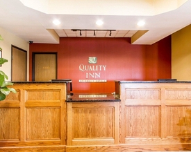 Sảnh chờ 4 Quality Inn Pontiac