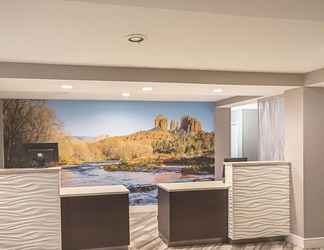 ล็อบบี้ 2 La Quinta Inn & Suites by Wyndham Flagstaff