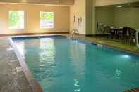 Swimming Pool Hampton Inn St. Louis/Chesterfield