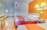 Bedroom 5 Motel 6 Amherst, NY - Buffalo