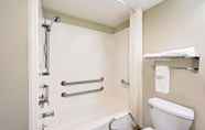 In-room Bathroom 7 Days Inn by Wyndham Boonville