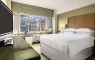 Kamar Tidur 5 The Stamford Hotel