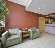 Sảnh chờ 6 Americas Best Value Inn East Syracuse