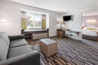 Common Space Microtel Inn by Wyndham Victor/Rochester