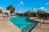 Swimming Pool Red Lion Inn & Suites Goodyear Phoenix