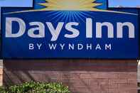 Exterior Days Inn by Wyndham Globe